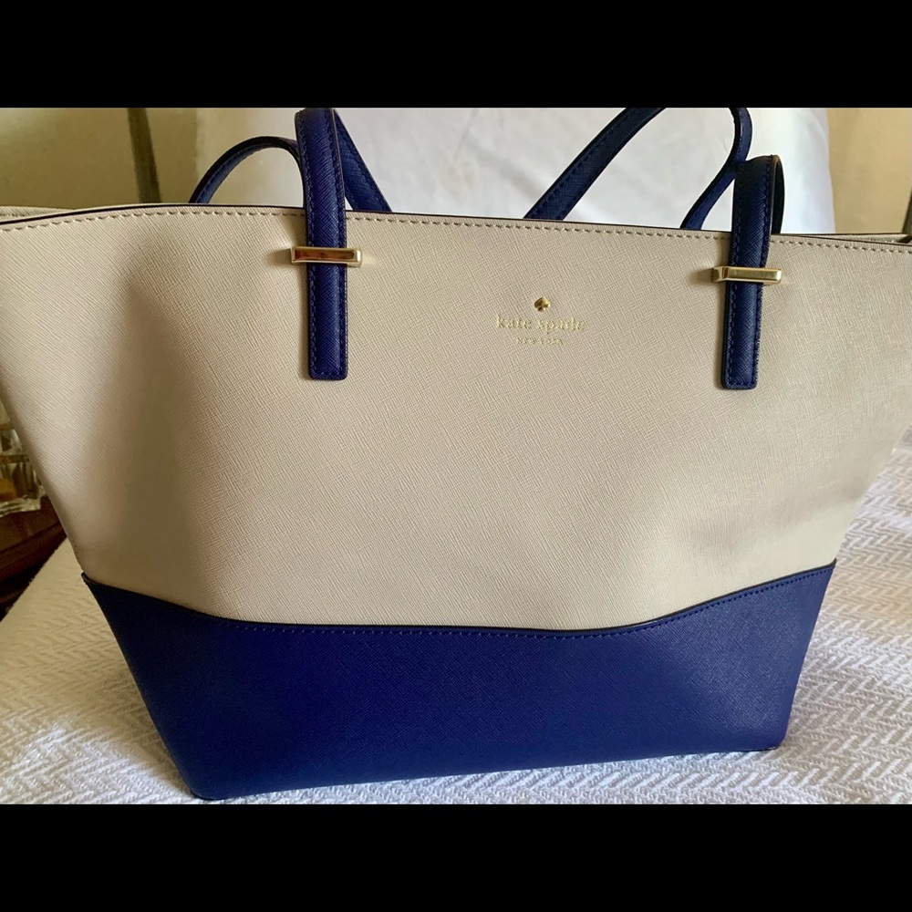 *EUC* Kate Spade Leather Tote (retail is over $300)